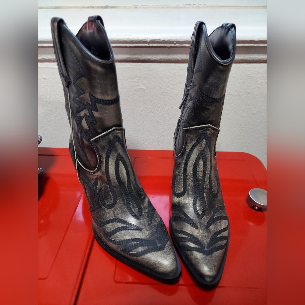 Embroidered cowboy booties